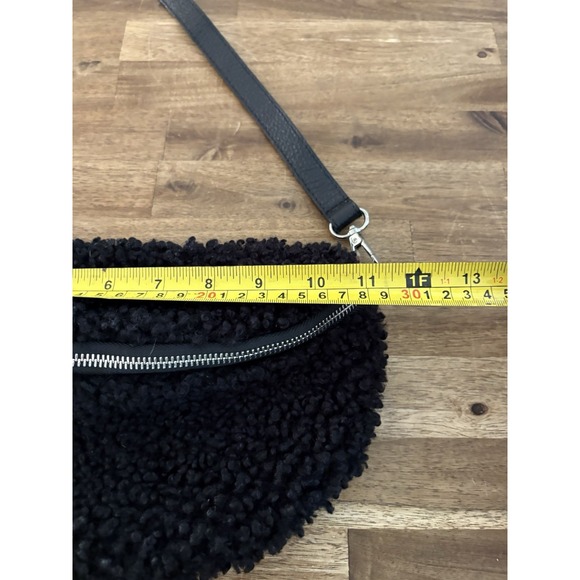 Bria Black Sherpa Crossbody Sling Bag Made In Italy - Picture 7 of 7